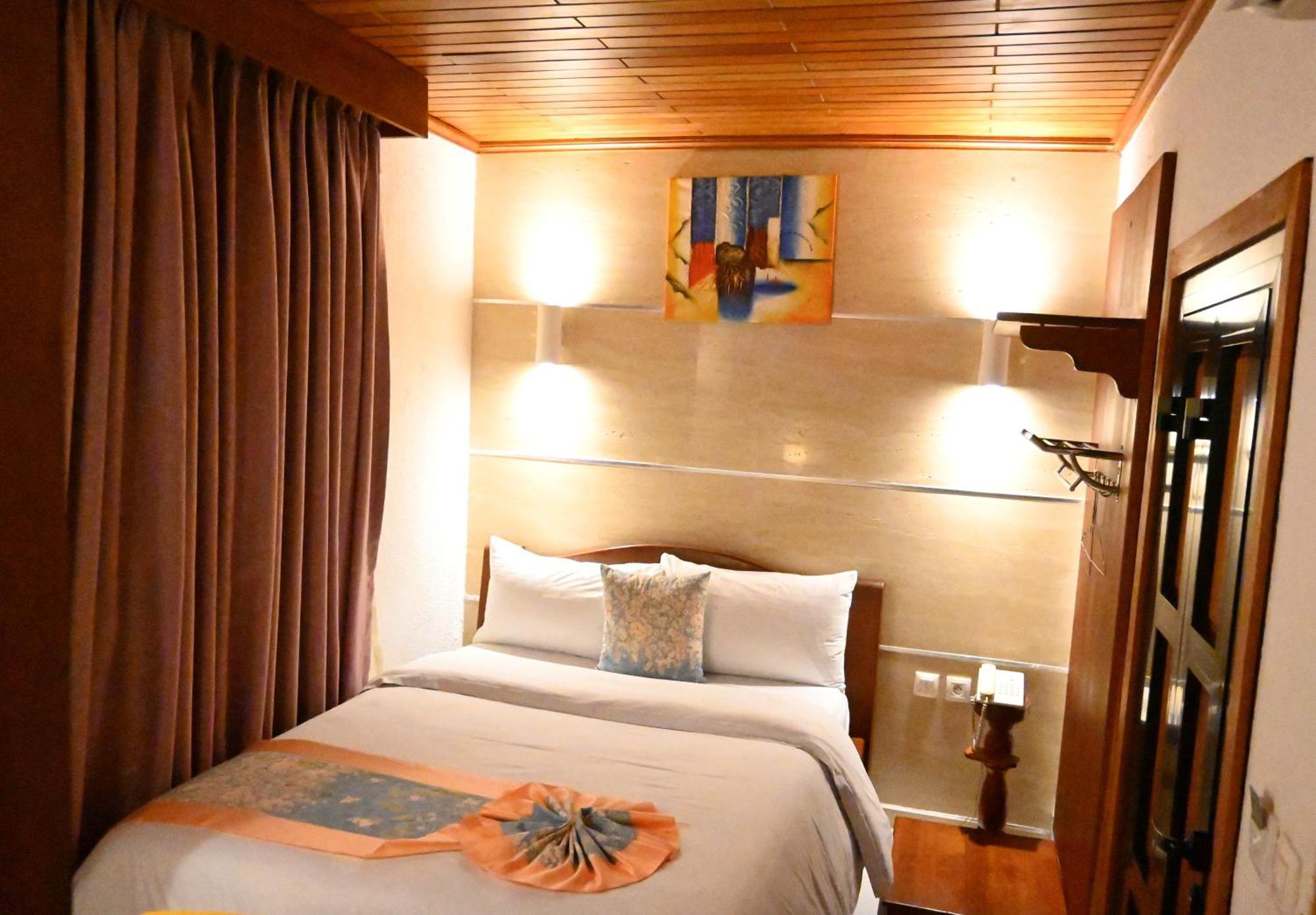 Grand Hotel Akwa Douala Extérieur photo