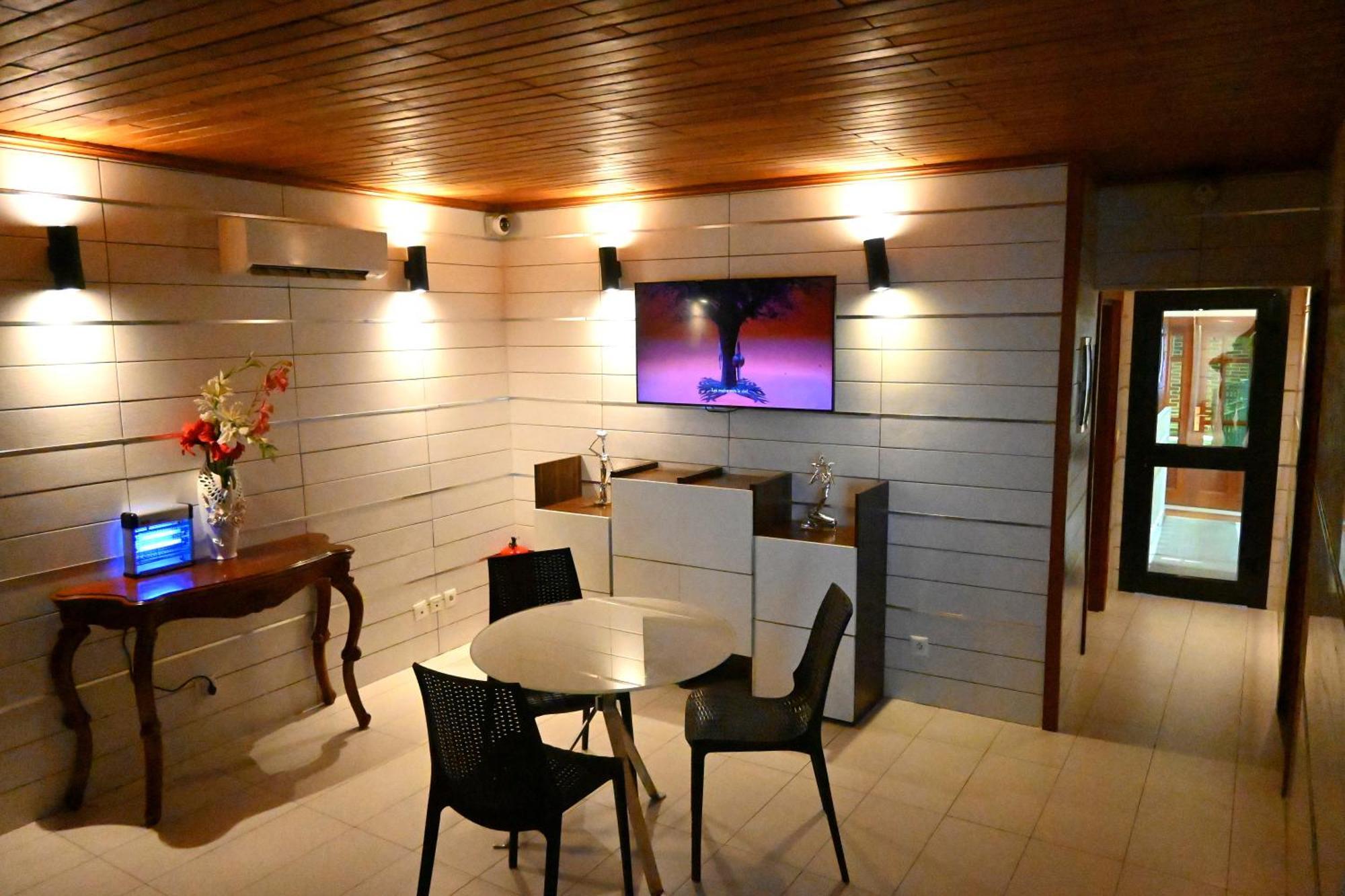 Grand Hotel Akwa Douala Extérieur photo