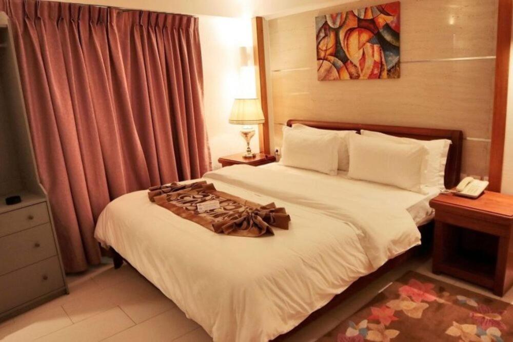 Grand Hotel Akwa Douala Extérieur photo